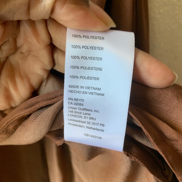 ❌SOLD❌Urban Outfitters Juliana Chocolate Cold Shoulder Button Down Blouse Size S - Picture 9 of 10